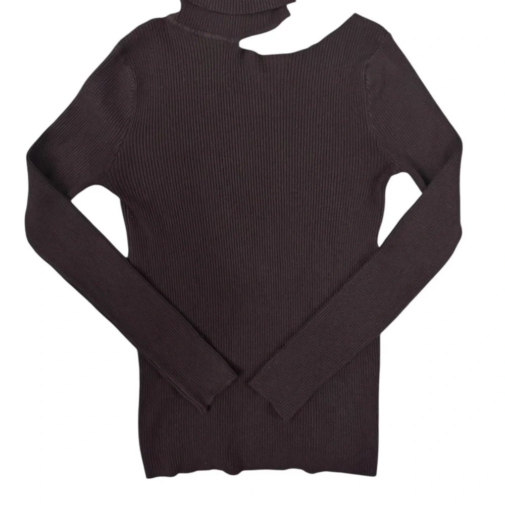 Brown Ribbed Sweater with Open Shoulder
